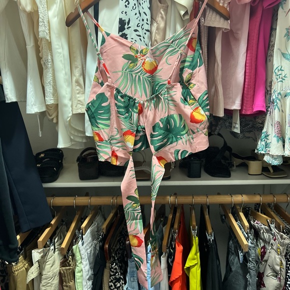 NEW Pink Summer V-Neck Tie Back Cropped Tank Top XS - Picture 5 of 8